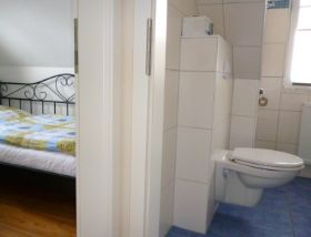 Schnitt Schlafzimmer Bad DG 24.03.JPG